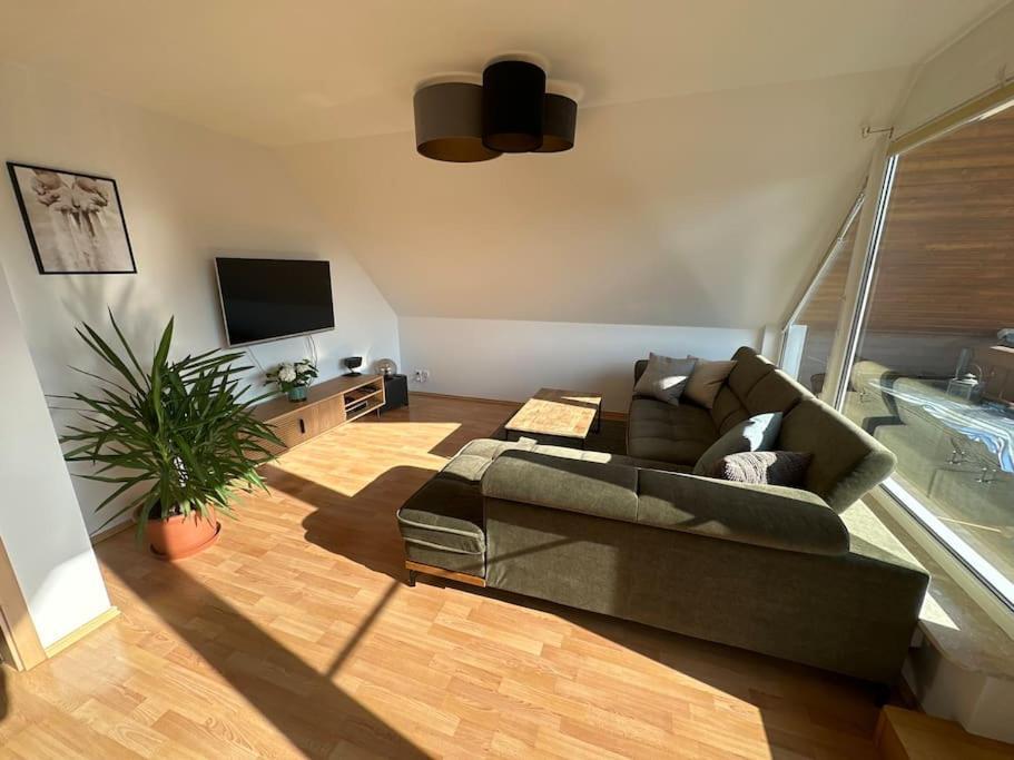 Sonniges & Ruhiges Apartment Mit Balkon Nahe Berlin Zeuthen Exterior photo